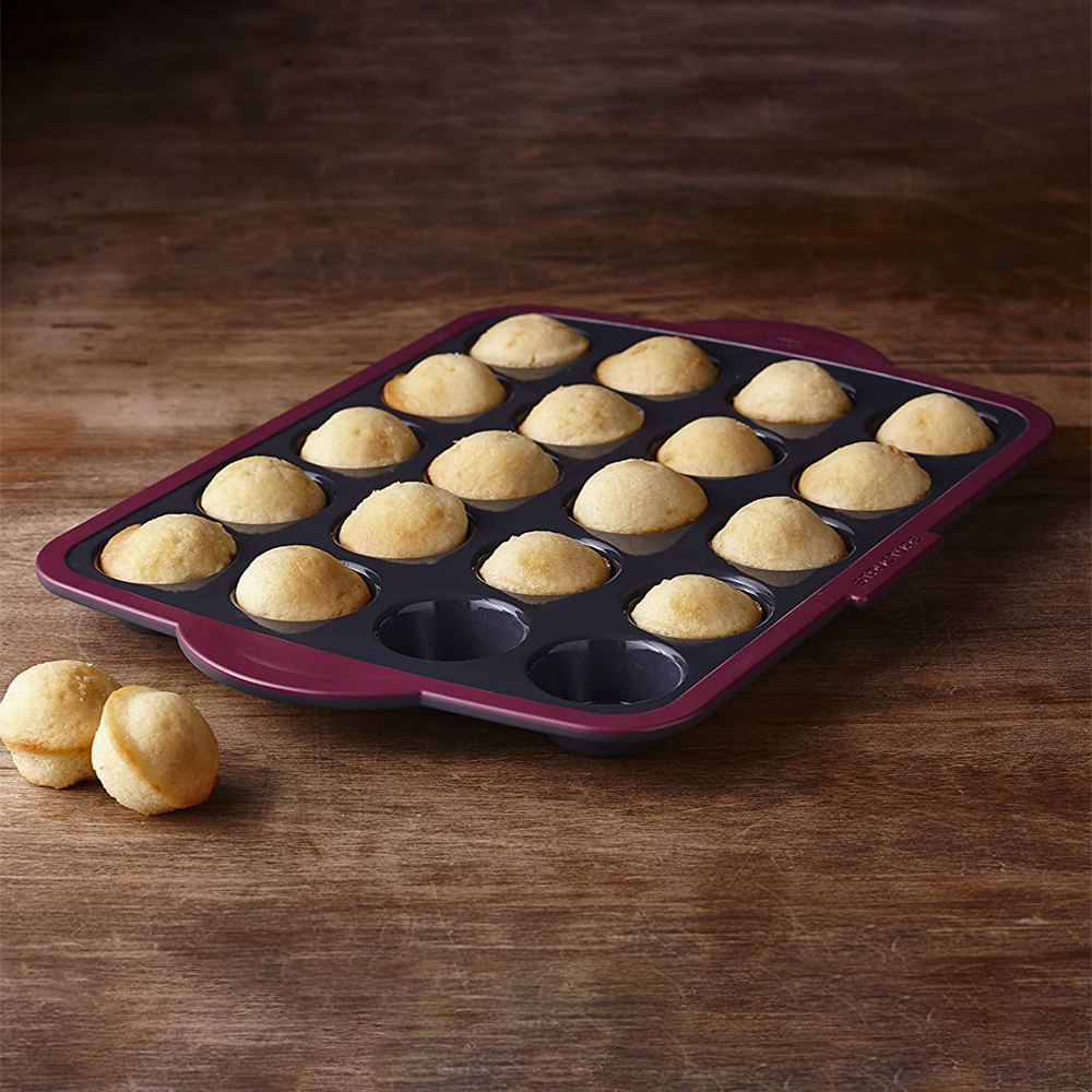 Structure Muffin Pans in Silicone Fuchsia, 20Count Trudeau